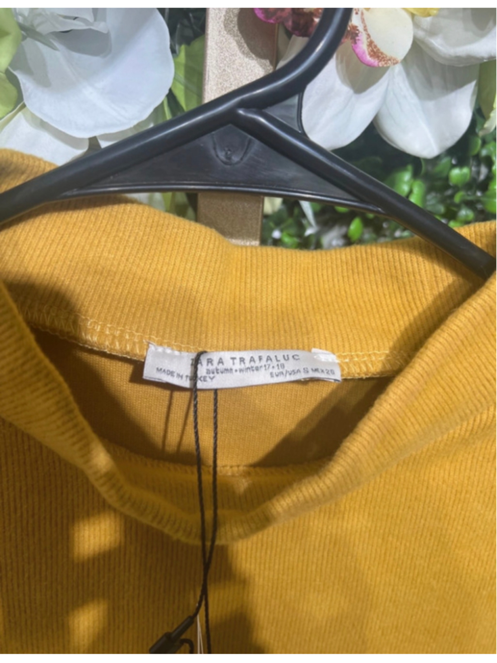Zara Mock Neck cropped Mustard Short Sleeve Sweater Top Tee size Small - Picture 2 of 5
